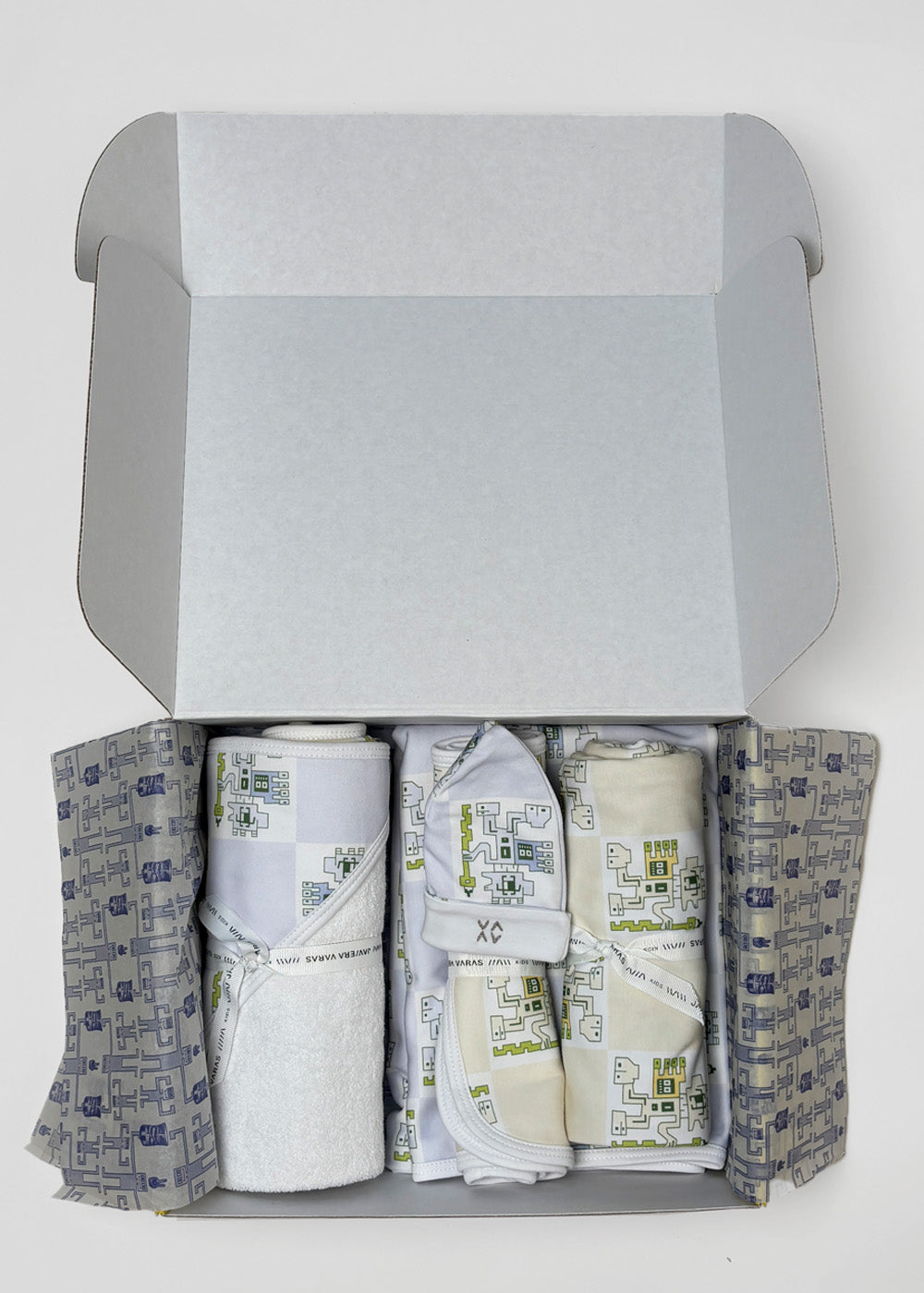 Newborn 5 pc Gift Set w Gift Box- "Protection Jaguar" GREEN